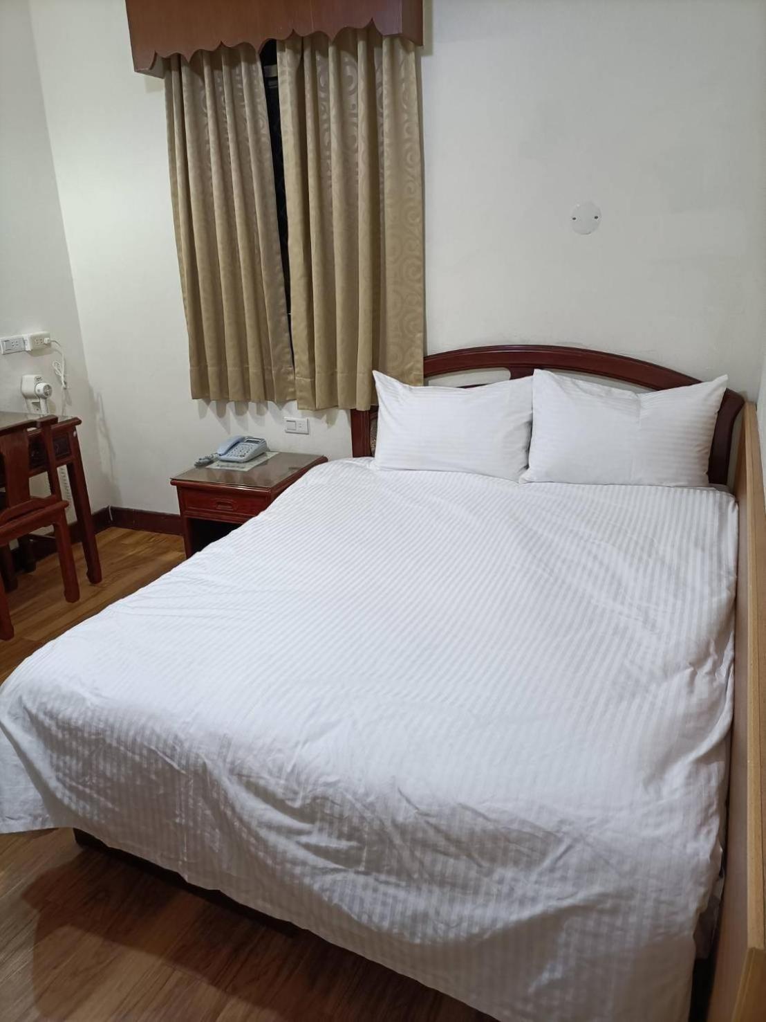 丸松商旅 Hotel Miaoli Bagian luar foto