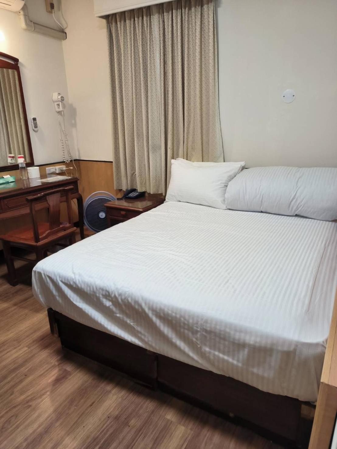 丸松商旅 Hotel Miaoli Bagian luar foto